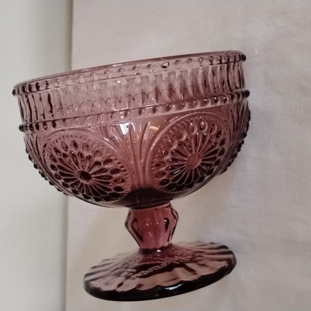 PIONEER WOMAN ADELINE PLUM FOOTED EMBOSSED GLASS DESSERT OR SUNDAE CUP - Picture 4 of 8